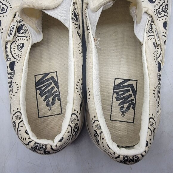 Vans Classic Slip On Skull Bandanna Mens 9 White Low Top Canvas Sneaker - Picture 7 of 13